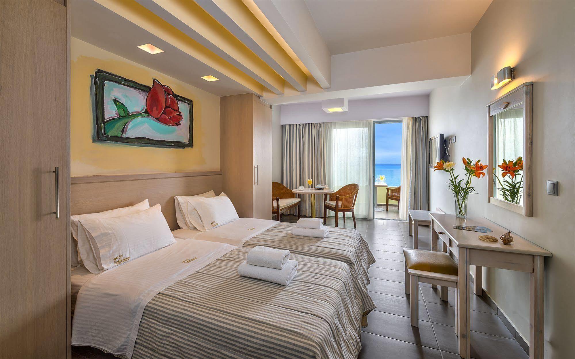Superior Room with Garden View